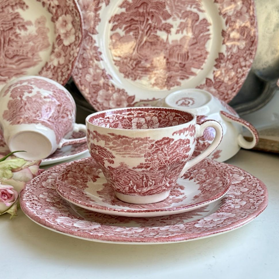 Тарелка Enoch Wedgwood Woodland красный 25 см Англия 