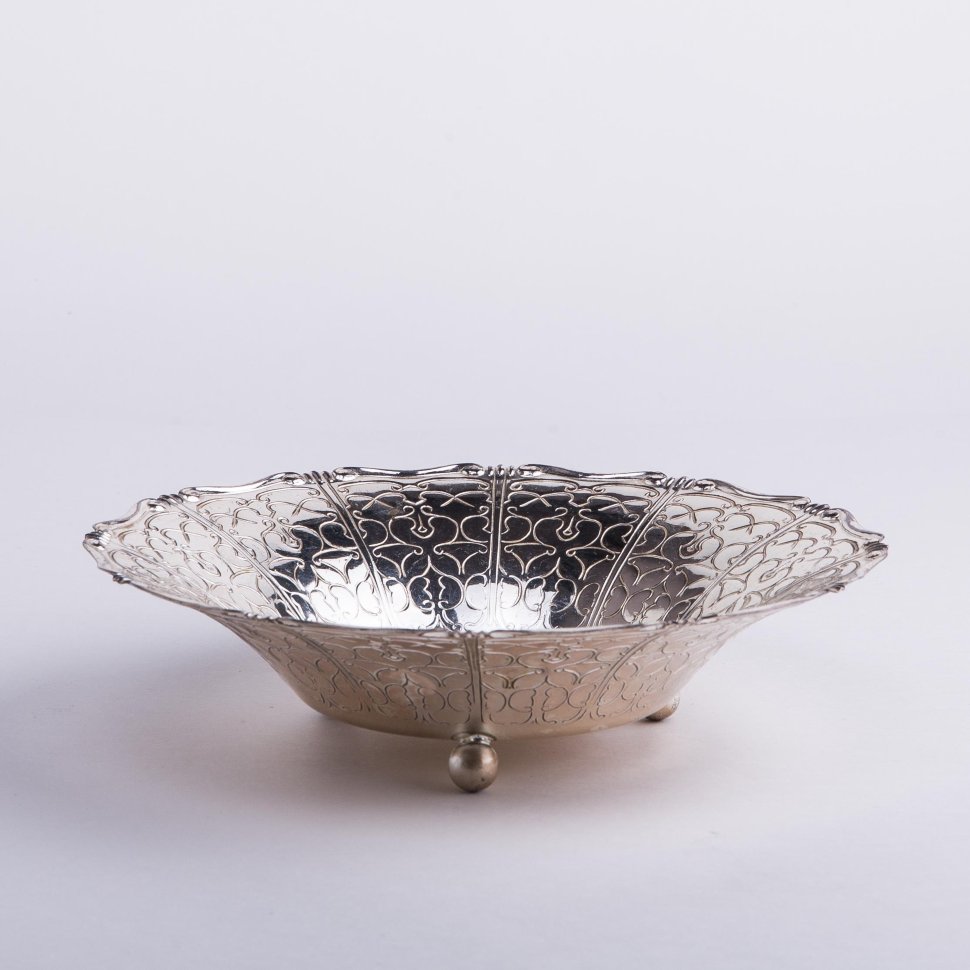 Конфетница ажурная на ножках мельхиор