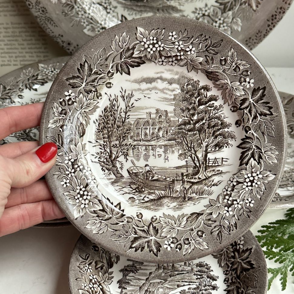 Тарелка Castle by EIT 18 см фарфор Англия 