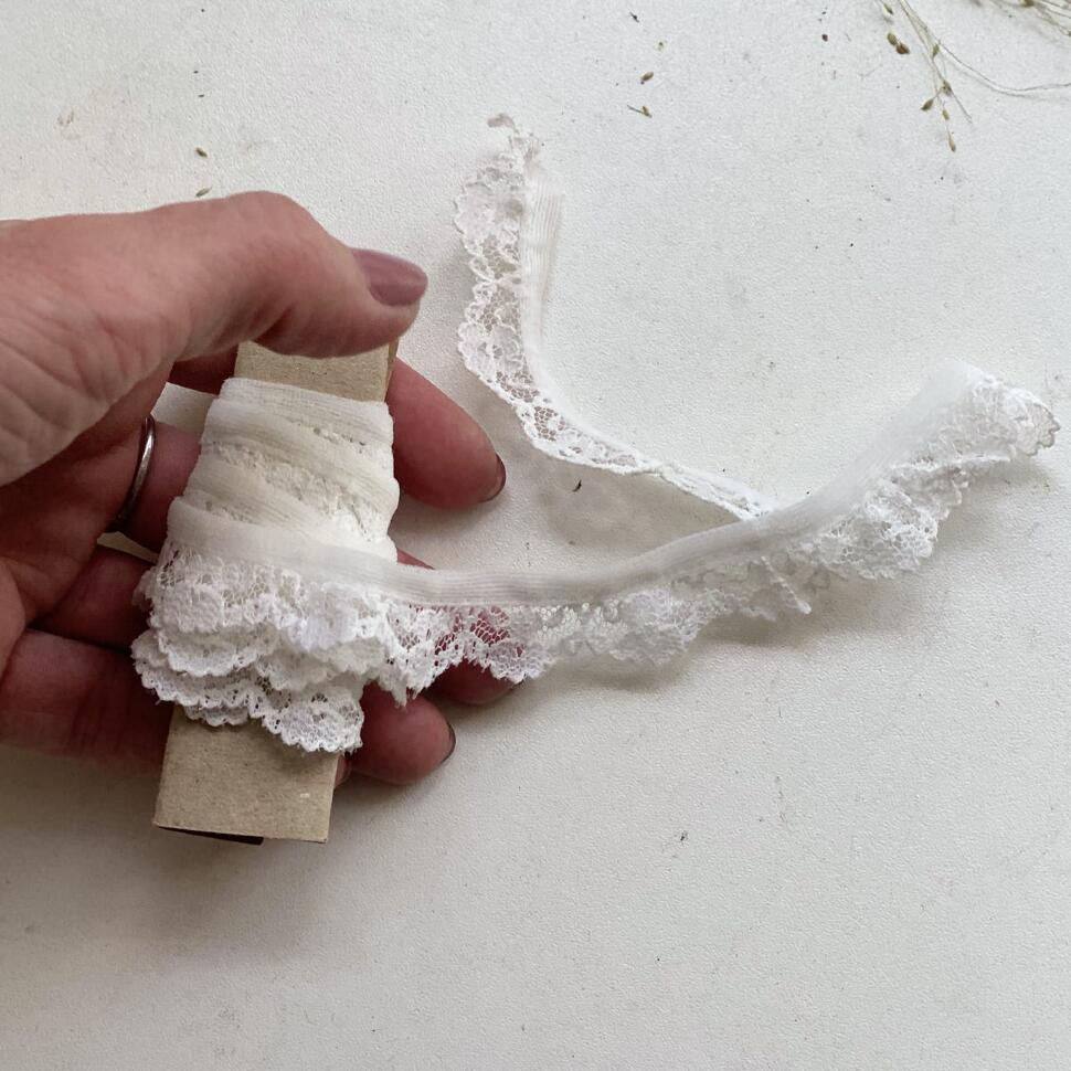 Кружевная тесьма 1,6 м