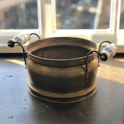 Кашпо зольник с керамическими ручками