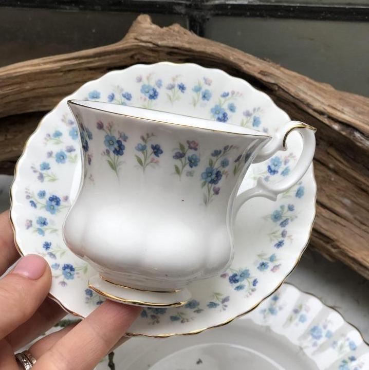 Блюдце Незабудки Royal Albert Англия