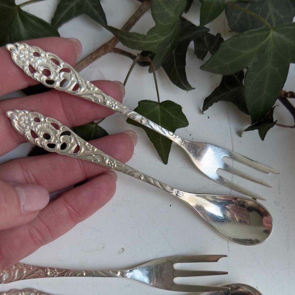 Вилка трезубец с ажурной ручкой Sola 12 см серебрение