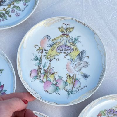 Тарелка Hutschenreuther Зяблик и яблоко Сентябрь 16 см Германия