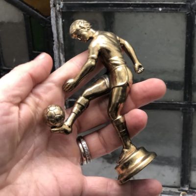 Фигурка декоративная 11,5 см Футболист латунь