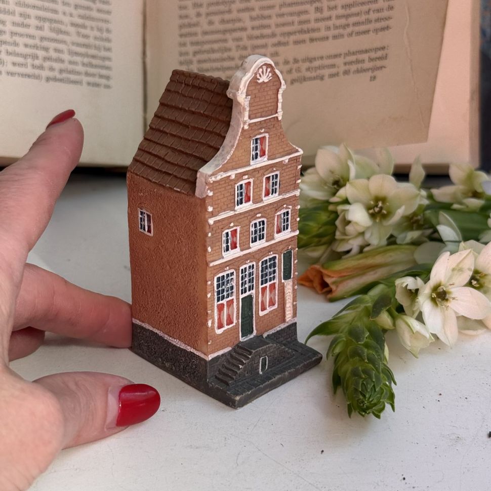 Статуэтка Голландский домик терракот 11 см керамика