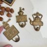 Вешалка крючок Чайник 8 см латунь