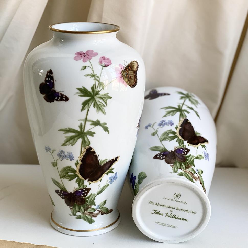 Ваза Franklin Porcelain The Meadowland Butterfly Jonn Wilkinson 29 см фарфор Япония 1981 г.