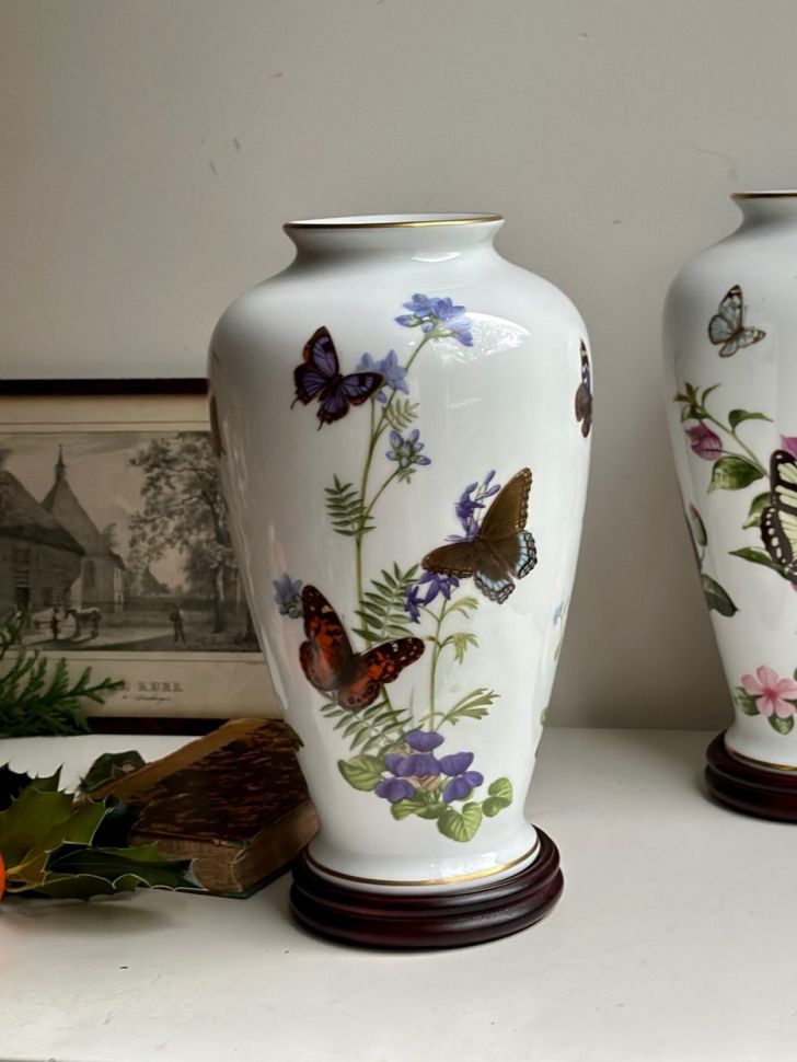 Ваза Franklin Porcelain The Meadowland Butterfly Jonn Wilkinson 29 см фарфор Япония 1981 г.
