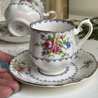 Кофейная пара Royal Albert Petit Point 130 мл Англия