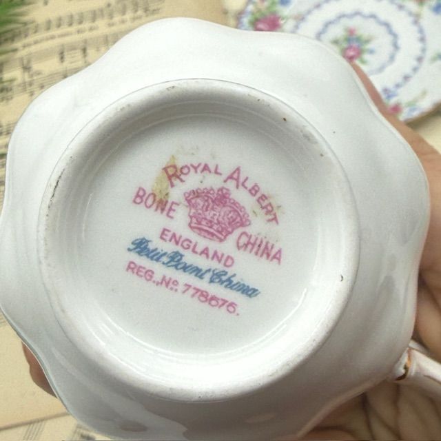 Кофейная пара Royal Albert Petit Point 130 мл Англия