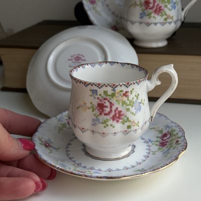 Кофейная пара Royal Albert Petit Point 130 мл Англия