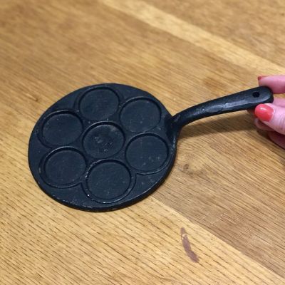 Сковорода малая чугунная