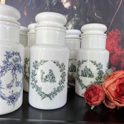 Банка для сыпучих 22 см milk glass Италия зеленая