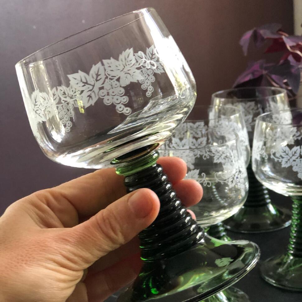 Бокал на толстой витой ножке с гравировкой 250 мл