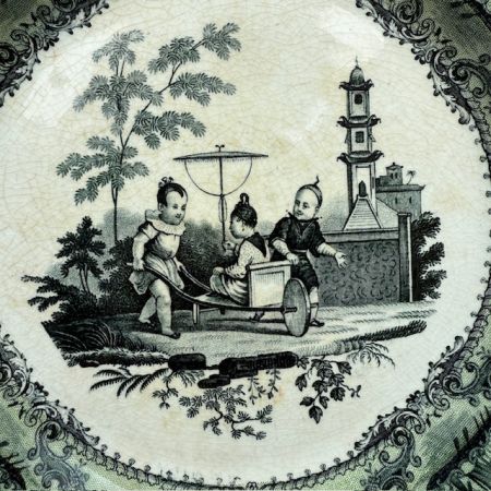 Тарелка Porcelaine Opaque Играющие дети 21 см Франция 1834 г
