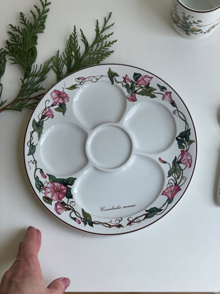 Тарелка менажница Botanica Convolvulvus arvensis ВиллеройБох 24 см