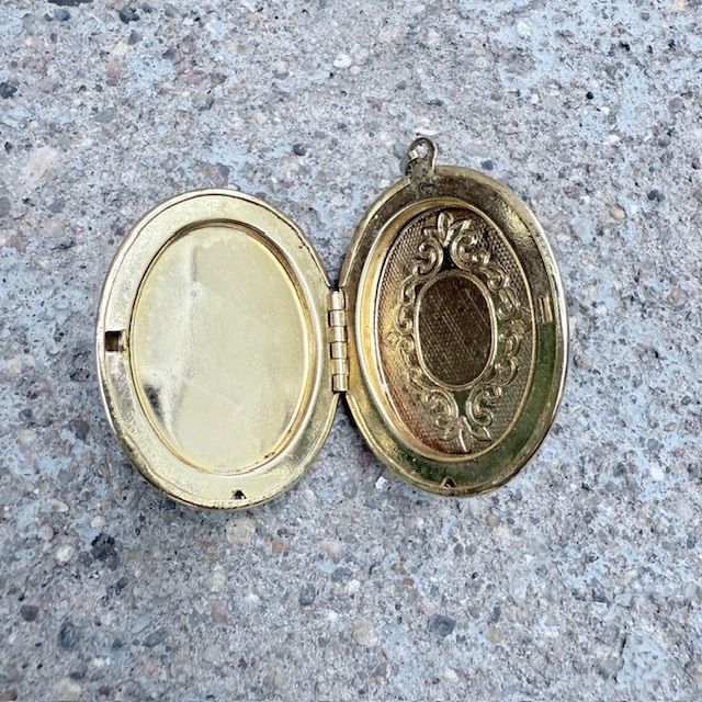 Кулон локет 5 см эмаль золочение роза на синем фоне 