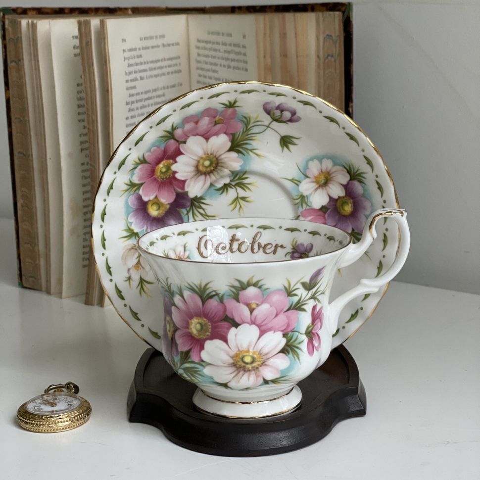 Чайная пара Royal Albert Октябрь 1970 г. 12 месяцев