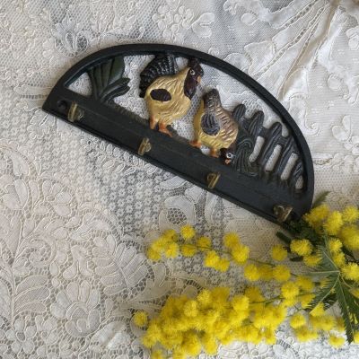 Вешалка настенная Петух и курица 19 см металл 
