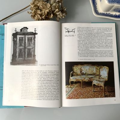 Книга про антиквариат на шведском языке