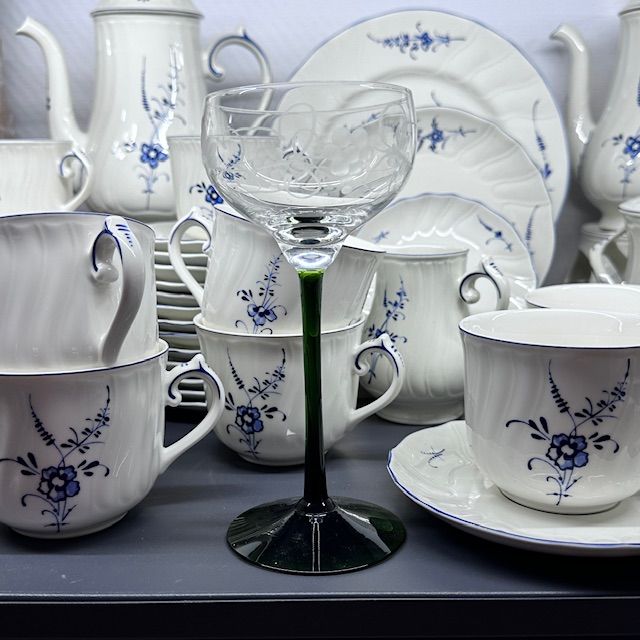 Бокал на высокой зеленой ножке 200 мл хрусталь