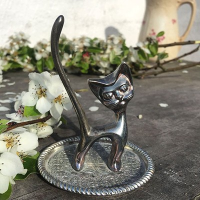 Подставка для колец Кот с лапой серебрение Гонконг
