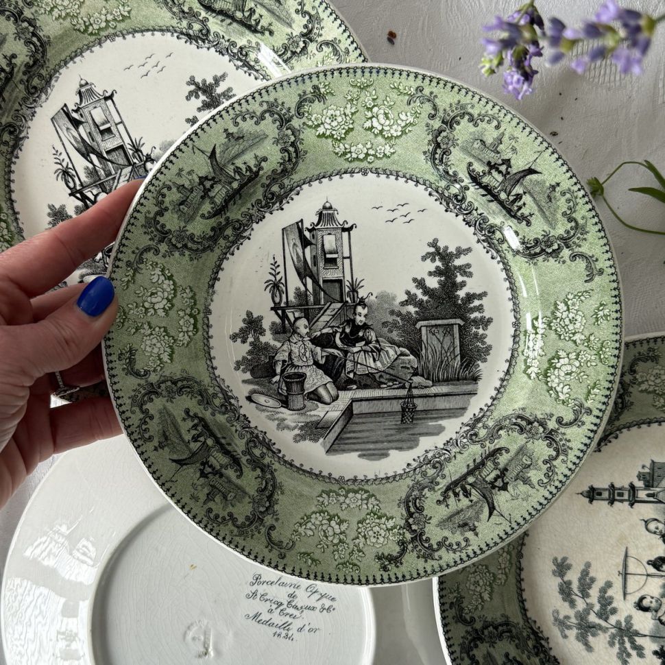 Тарелка Porcelaine Opaque Играющие дети 21 см Франция 1834 г 