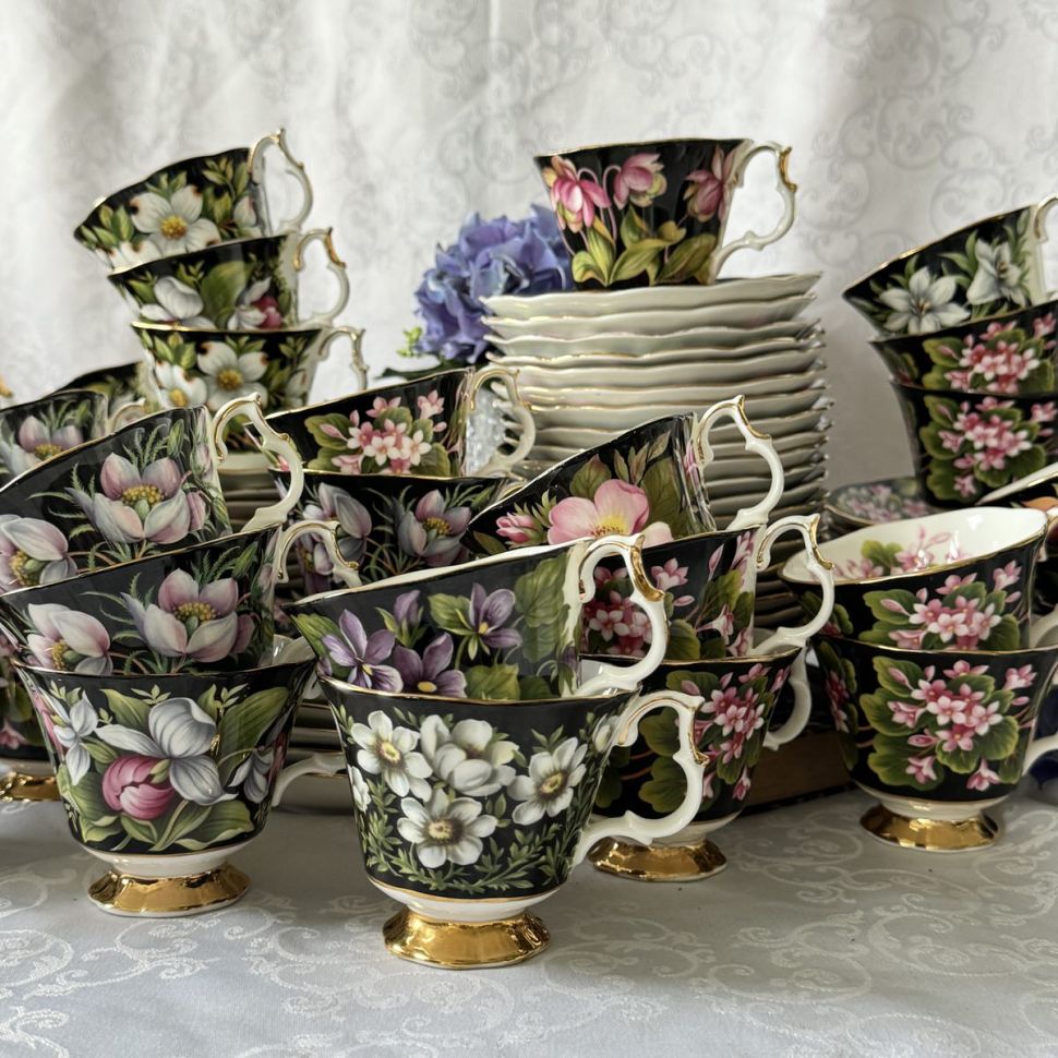 Чайная пара черный Royal Albert Provincial Flowers Prarie Lily 200 мл Англия