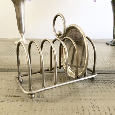 Подставка под блюдца и тосты с ручкой кольцом