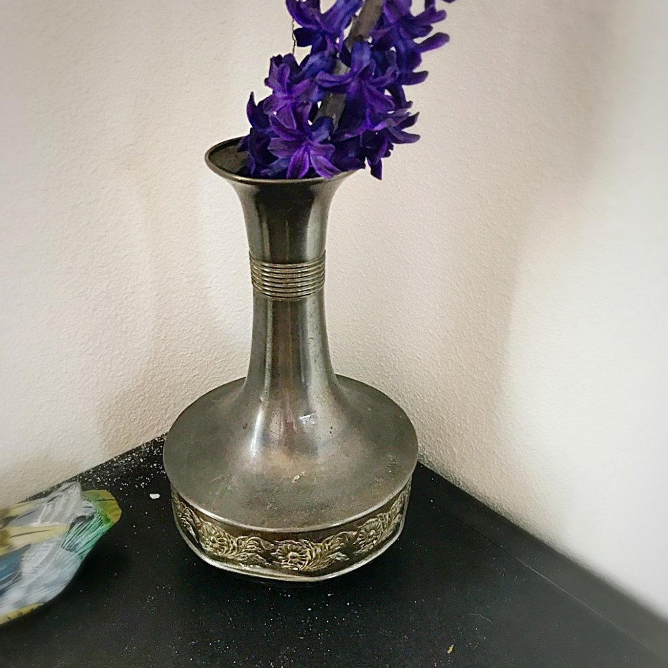 Ваза металл