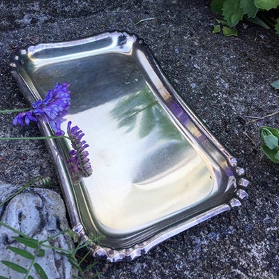 Поднос прямоугольный с волнистым краем