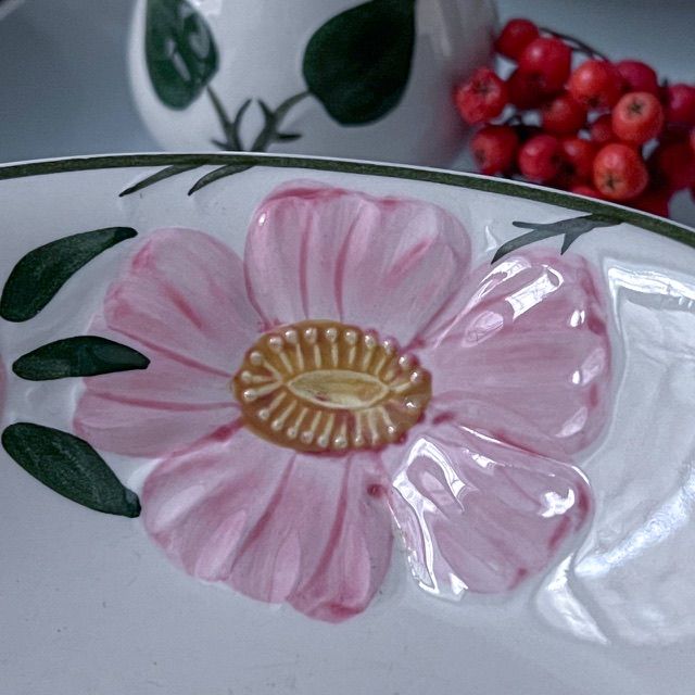 Тарелка глубокая ВиллеройБох Wild-Rose 20 см Люксембург