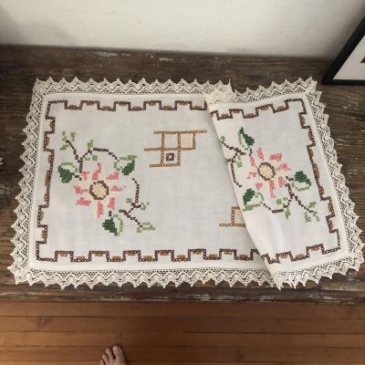 Салфетка сервировочная, дорожка на скатерть, вышивка Швеция
