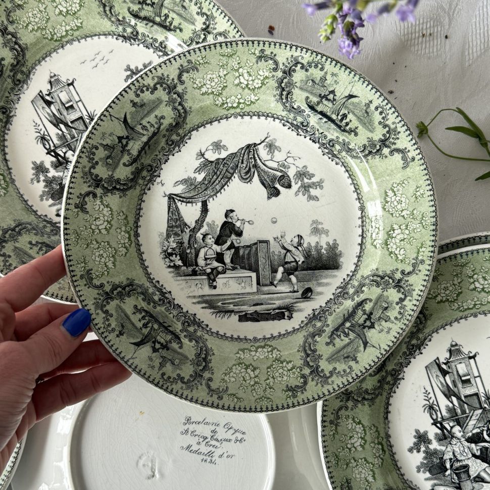 Тарелка Porcelaine Opaque Играющие дети 21 см Франция 1834 г 
