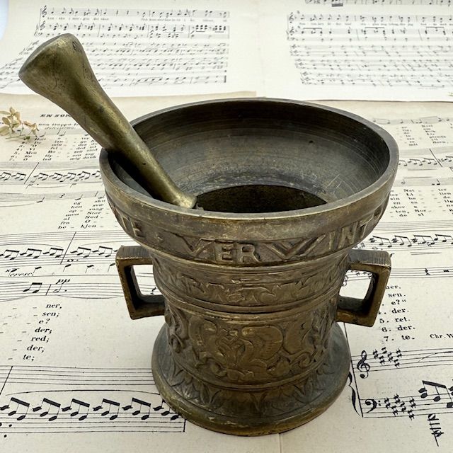 Ступка с пестиком 9 см латунь Франция