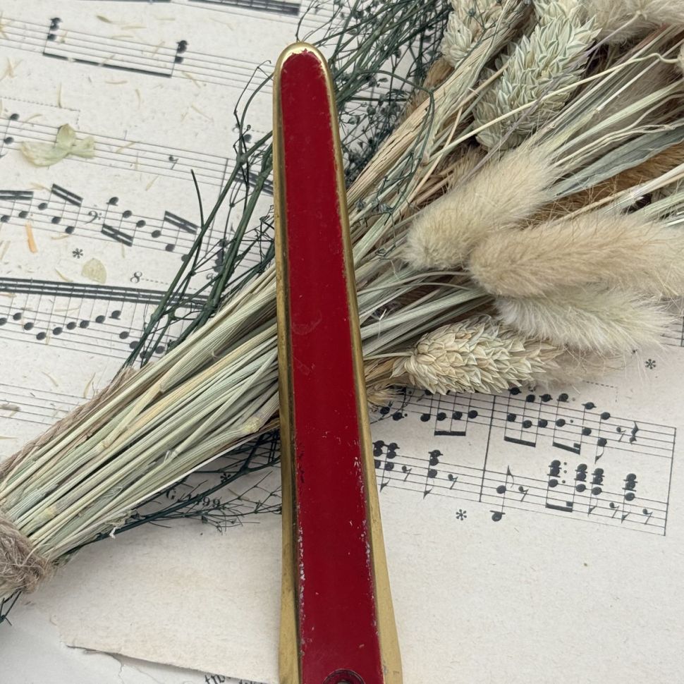 Вешалка крючок Красная линия 17 см латунь 