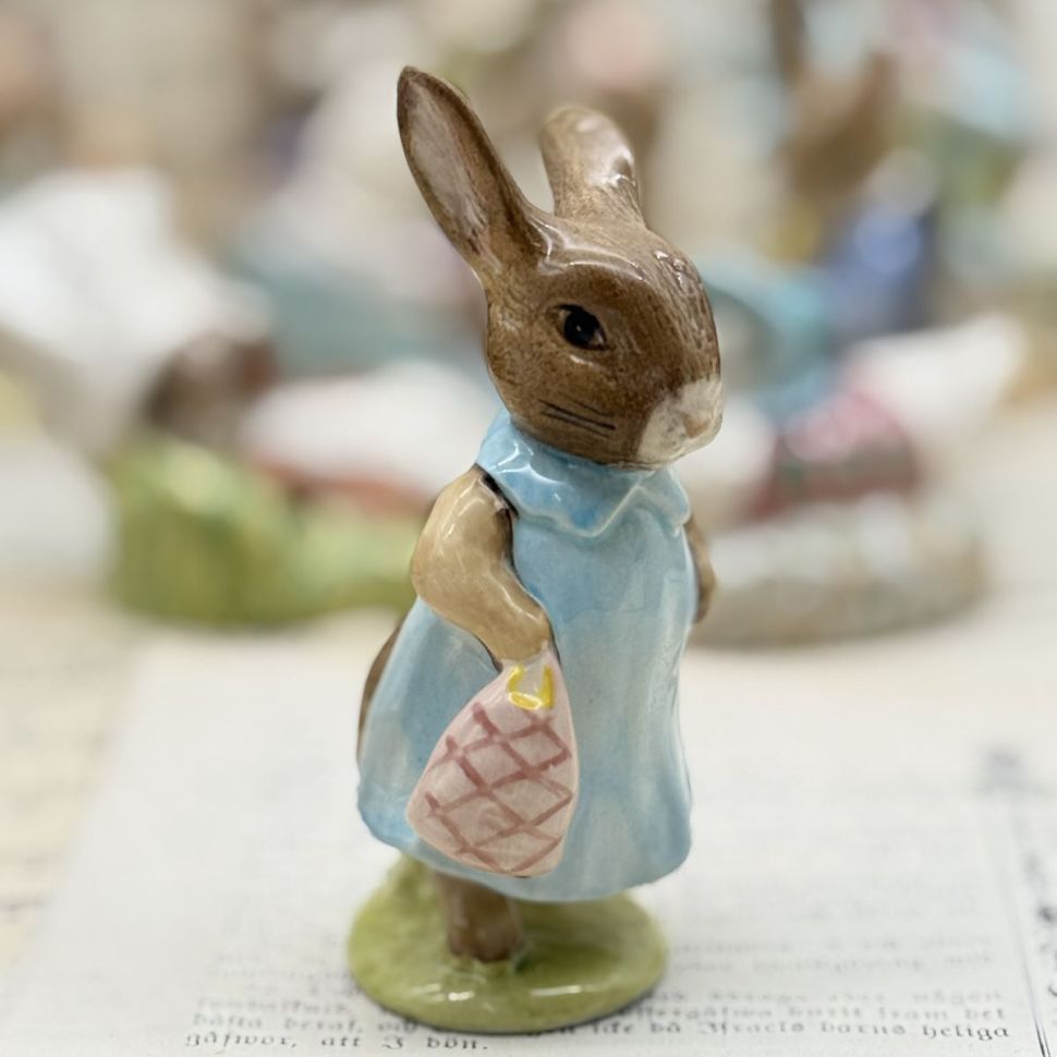 Статуэтка Beatrix Potter Mrs Flopsy Bunny Royal Albert Англия 1989 г.