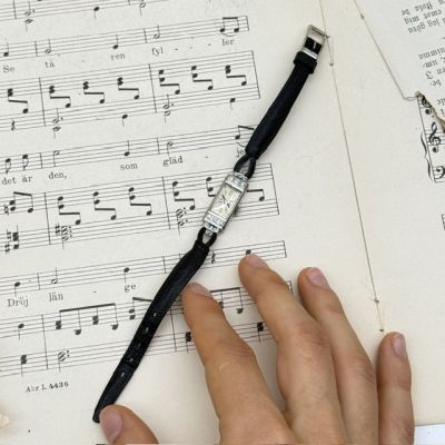 Часы механические старинные ювелирные