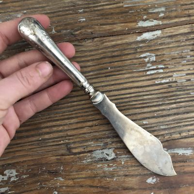 Нож паштетный дутая ручка