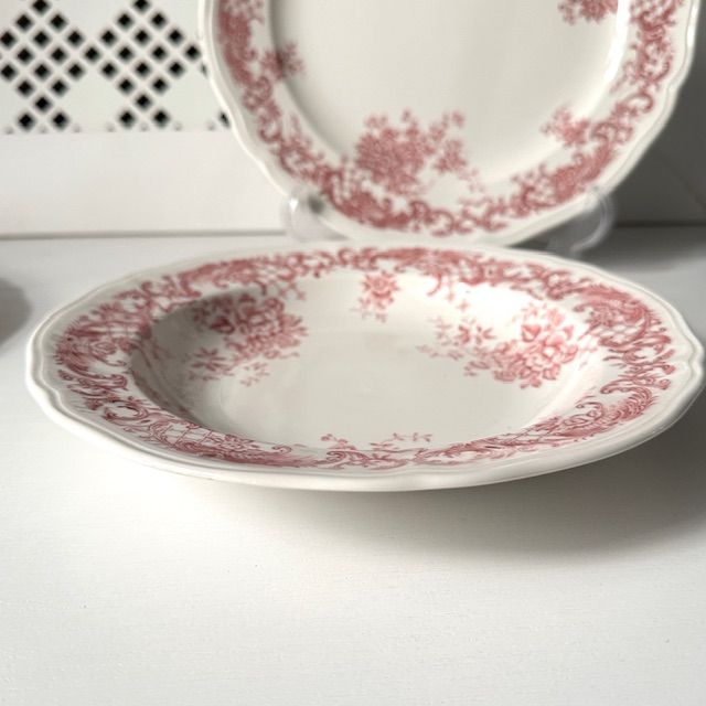 Тарелка глубокая ВиллеройБох Valeria красный 22 см Германия 1940-1970 гг.