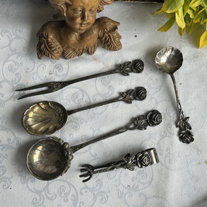 Вилка сервировочная Роза 16 см мельхиор серебрение   