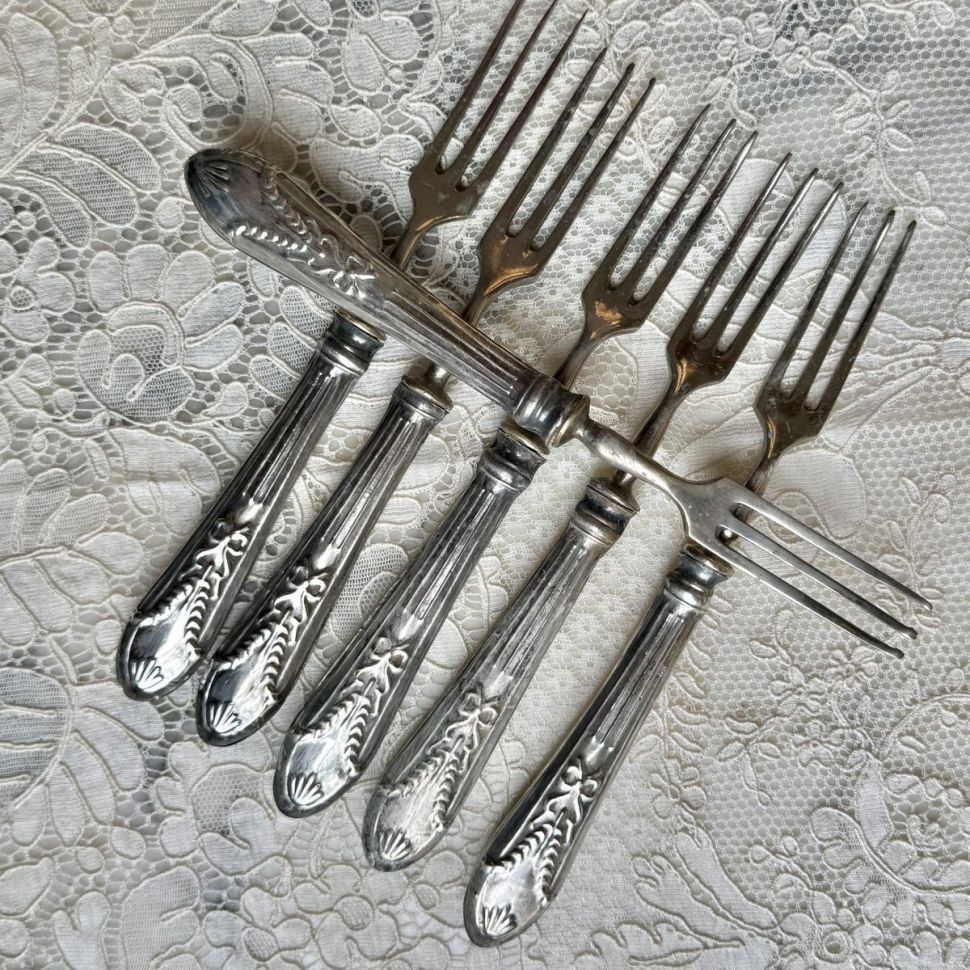 Вилка десертная Бантик 16 см серебрение Франция