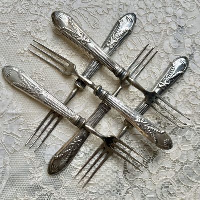 Вилка десертная Бантик 16 см серебрение Франция