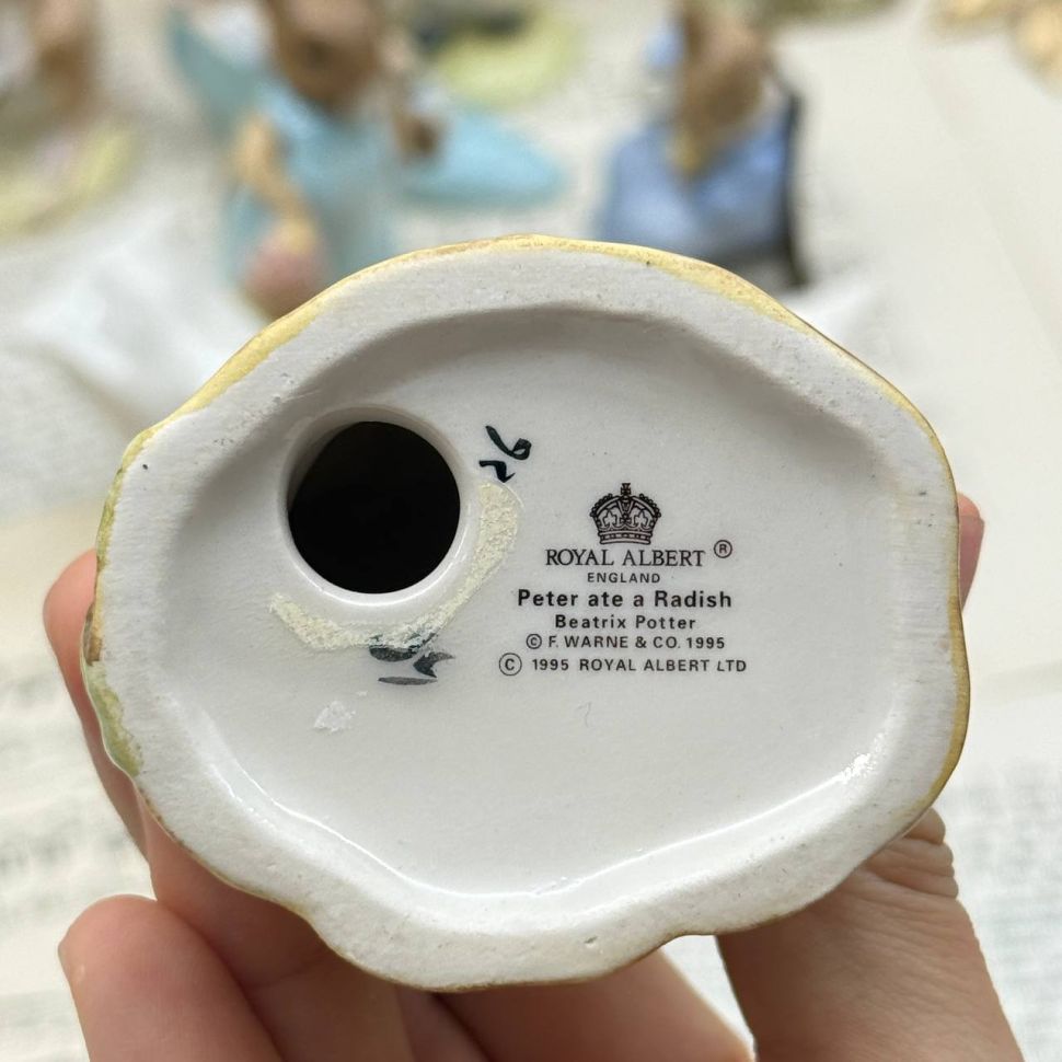 Статуэтка Beatrix Potter Peter ate a Radish Royal Albert Англия 1995 г.