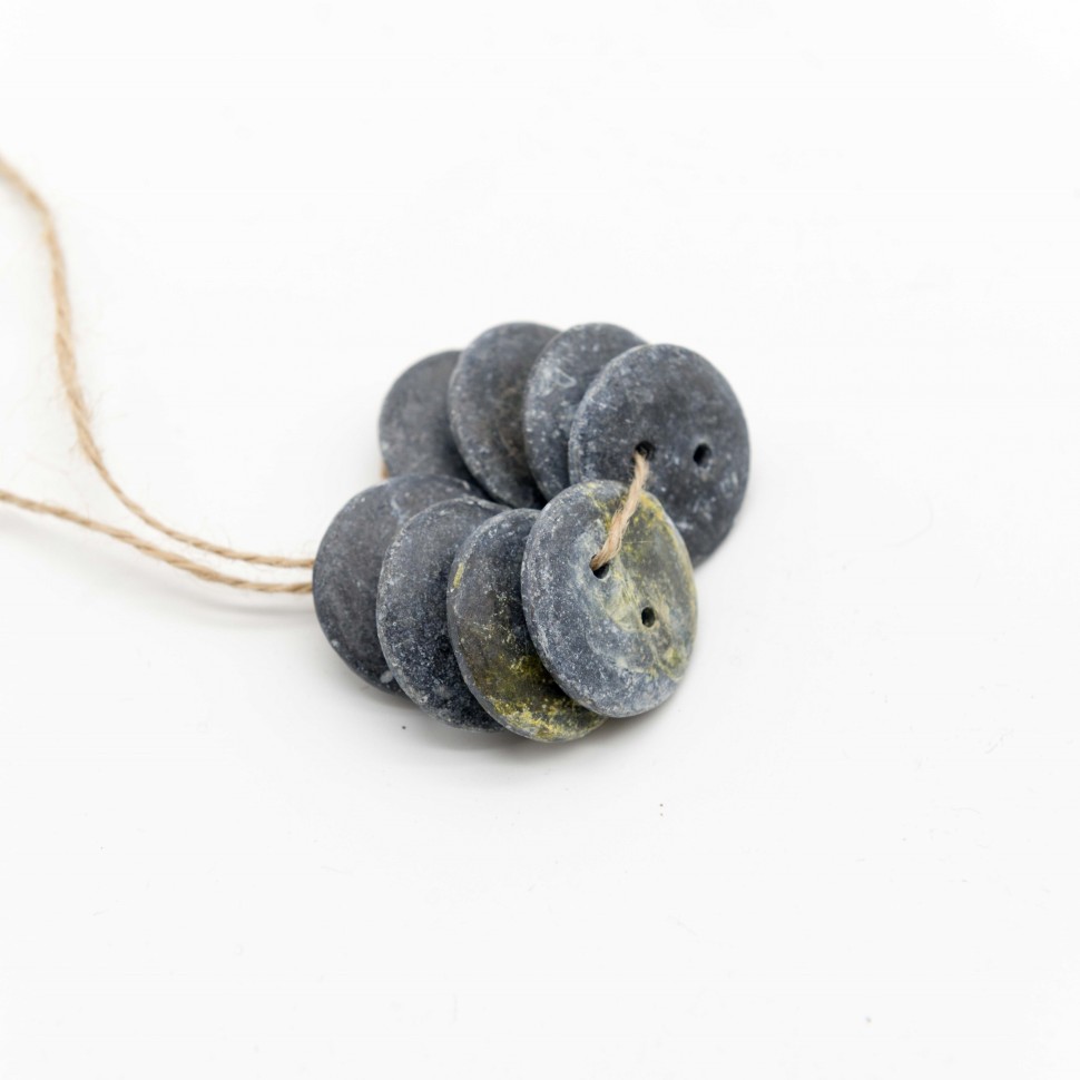 Пуговицы из камня 8 штук