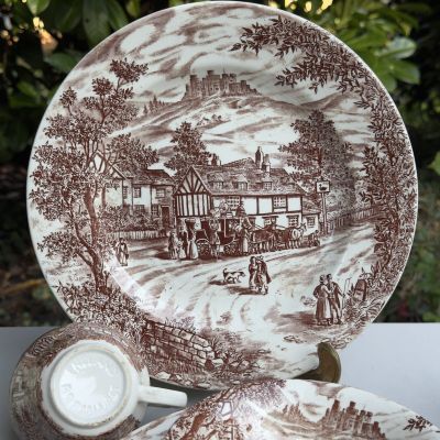 Тарелка J.Broadhurst &amp; Sons Swan Inn 26 см Англия