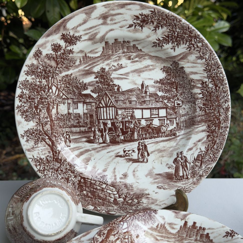 Тарелка J.Broadhurst & Sons Swan Inn 26 см Англия