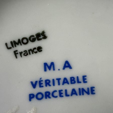 Шкатулка Limoges Золотые цветы 11 см фарфор Франция