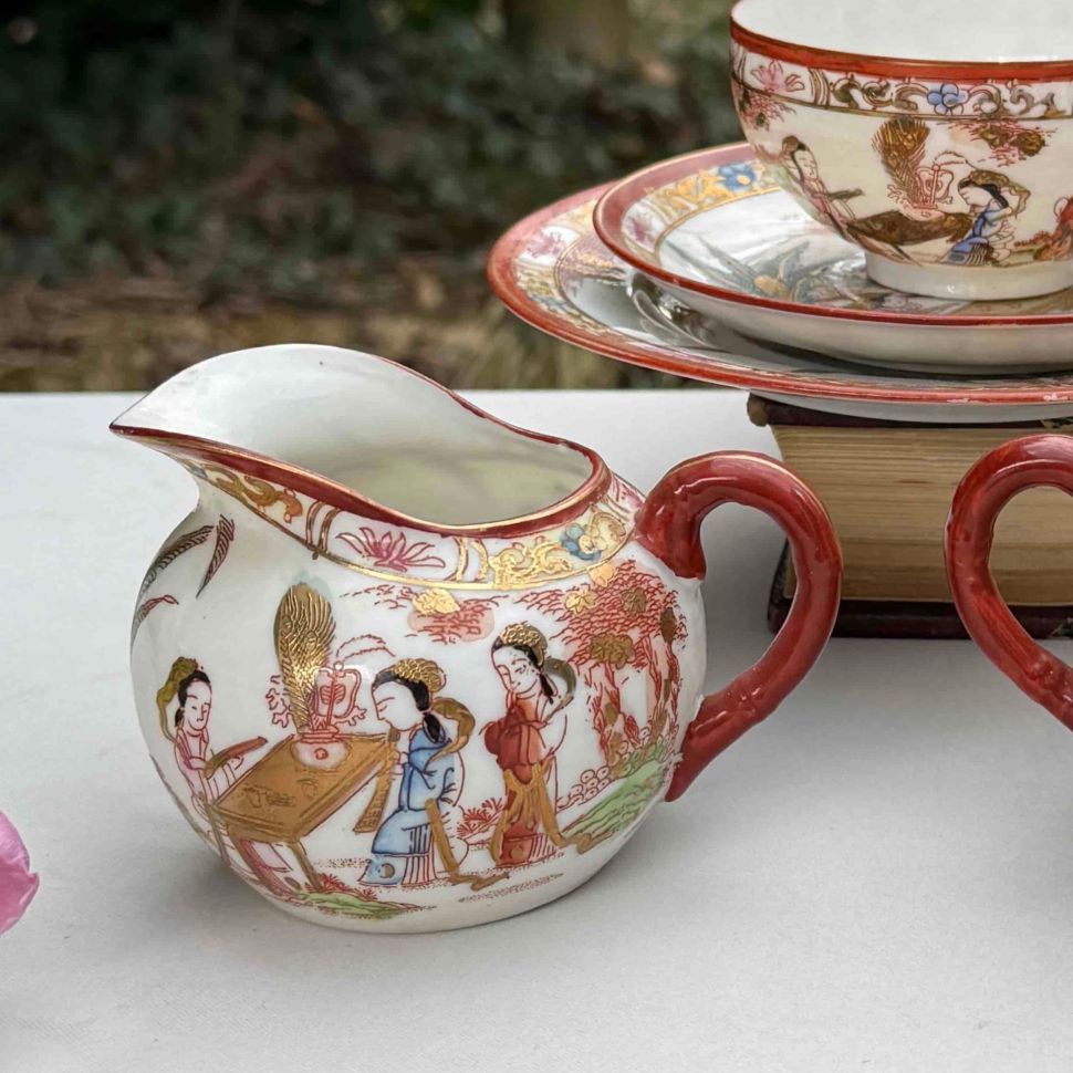 Молочник Гейши за столом 180 мл фарфор Япония